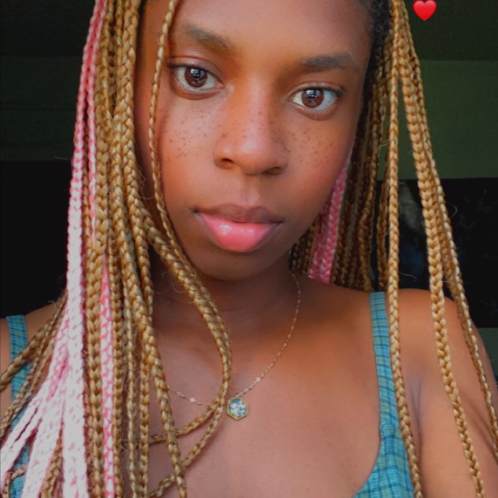 Meet your Posher, Ayanna